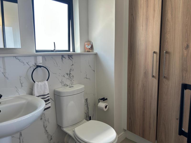 To Let 2 Bedroom Property for Rent in Sandown Western Cape